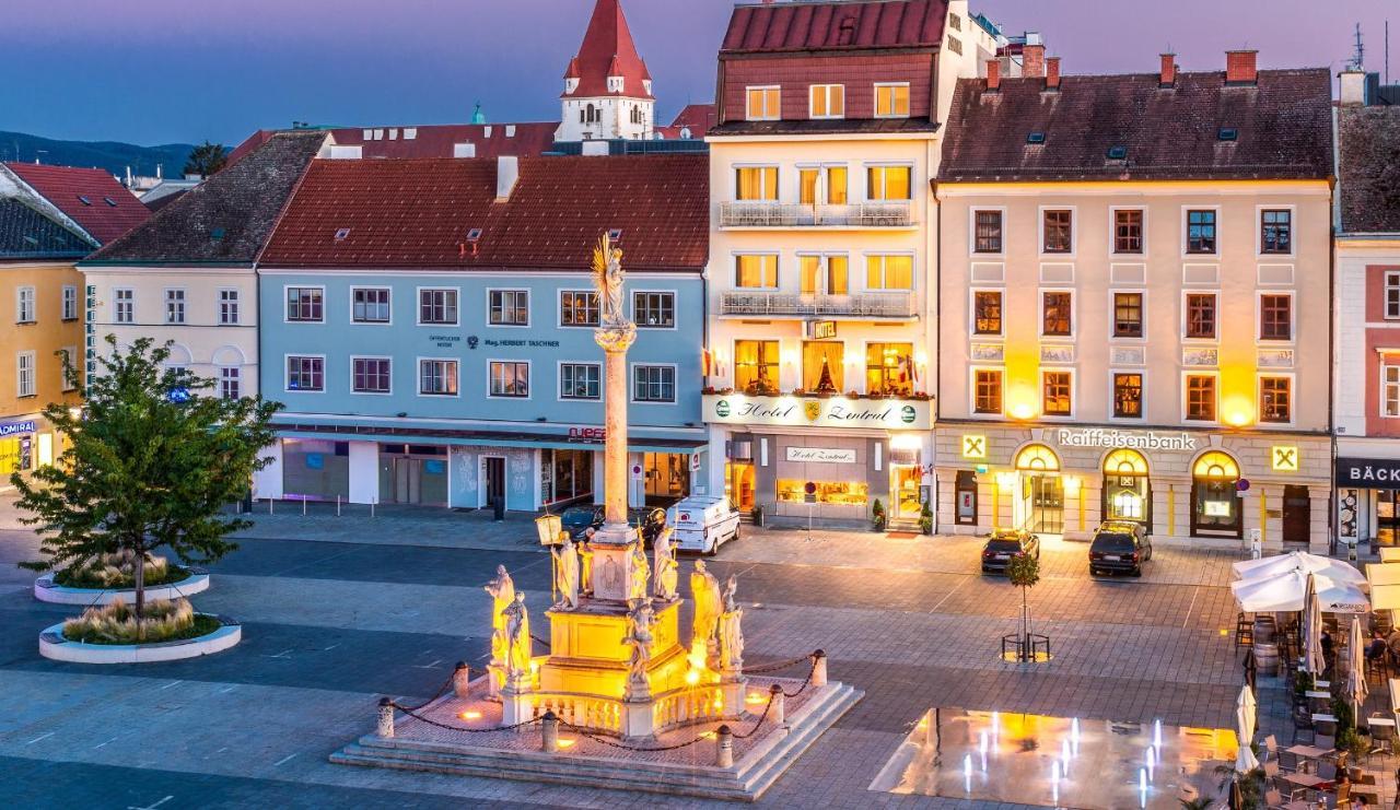 Hotel Zentral Wiener Neustadt Exterior photo